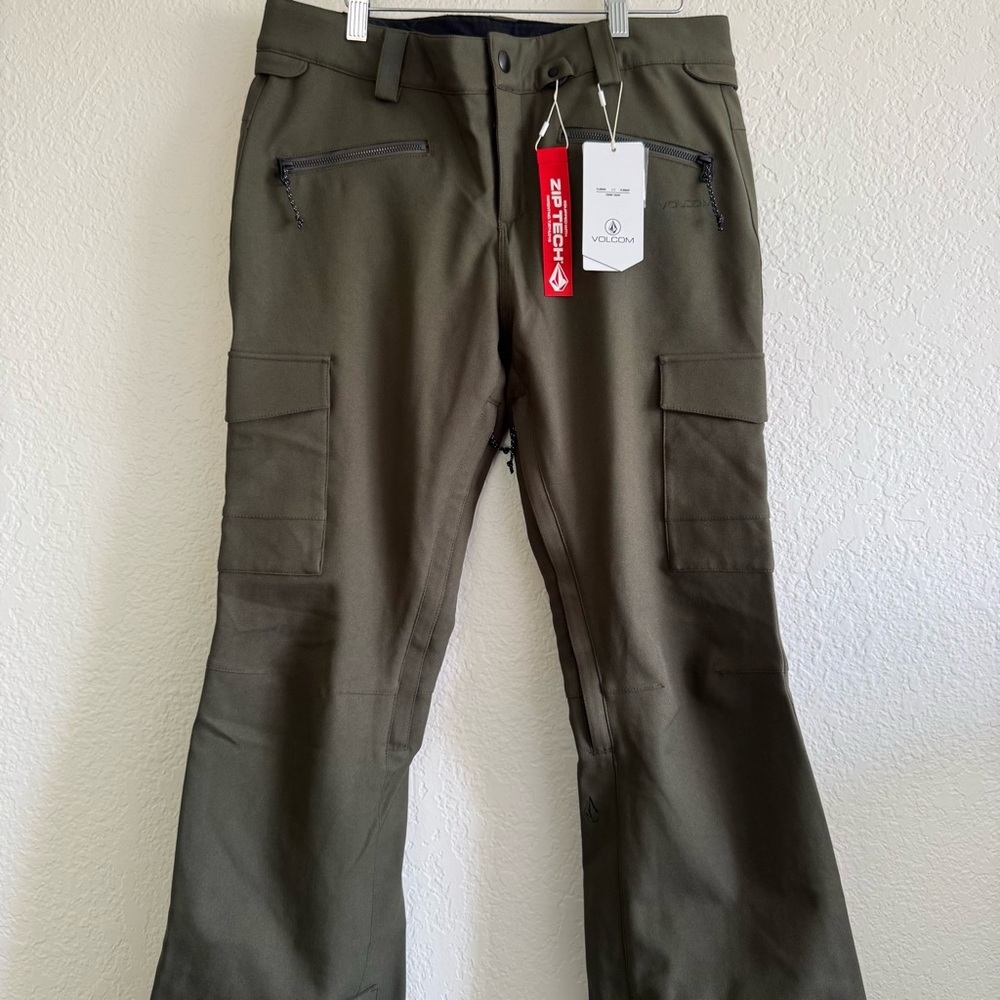 NWT Volcom Women’s Dark Green Ski Snowboard Insulated Pants